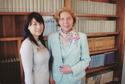 沙拉与女儿