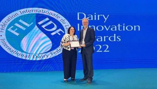 伊利斩获2022年度IDF“乳品创新奖”