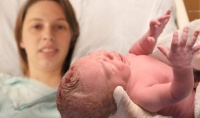 原创 如何照顾出生1个月的婴儿?掌握这5个要点,让TA赢在起跑线!