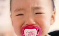 原创 宝宝晚上睡觉前总是哭闹?注意这几点可以让他们安稳睡觉