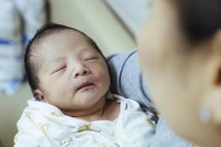 原创 抱着呼呼睡、放下立马醒!“落地醒”是怎么回事儿?宝妈要知道