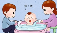 原创 冬季给娃洗澡,宝宝总是哭闹抗拒?过来人教你两个技巧,宝妈收藏