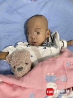 “00后”妈妈割肝救子 华西ICU长大的“黄金”宝贝出院了