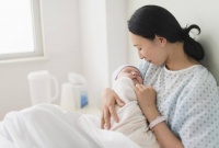 原创 照顾新生宝宝,妈妈做到“三早”可以促进宝宝吃得饱,黄疸退得快