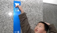 原创 南方妈妈身高不高,孩子身高却达182CM,3个长高方法可了解