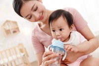 原创 孩子老爱舔嘴唇、撕嘴皮怎么办?可以试试这些方法