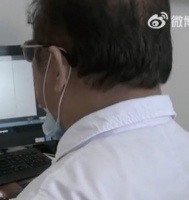 7岁小女孩被诊断性早熟,竟因每晚入睡前的这行为......这习惯,别再依着孩子
