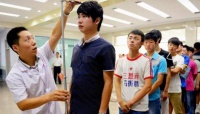 原创 出现这3大迹象,说明孩子要长高了,提醒:宝爸宝妈千万别忽略