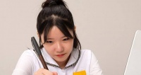 原创 家有女儿须知:初潮来太早影响身高,很多孩子都早于“最佳年龄“