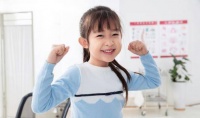 妇幼大夫劝告:3种“酸”,已被列入伤骨“清单”,尽量别让孩子碰