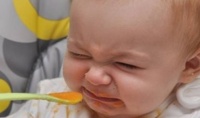 原创 当宝宝出现这4个特征时,说明积食了,父母可以试试这样改善
