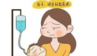 原创 娃高烧不退,医院挂号排800多号,宝妈愤怒投诉,医生:家长活该