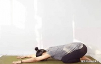 【伽友瑜伽】这几个动作坚持练，舒肝理气，滋养容颜
