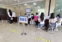 新冠疫苗接种进高校 构筑坚实校园“防疫墙”