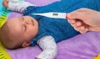 原创 宝宝发高烧,突然两眼翻白抽搐,很多家长都吓怕了不知道怎么办!