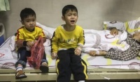 原创 湖南一对夫妻花12万做试管产下双胞胎,没想到哥哥5岁仅0.92米
