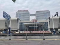 试管婴儿出生8年被发现不是亲生，涉事医院：要豁达，没必要计较