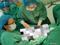 母胎平安！孕妇突发卵巢囊肿蒂扭转，宜宾三医院产科紧急手术救治