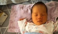 原创 夫妻俩备孕两年成功,孩子出生后却奄奄一息,救还是不救成难题
