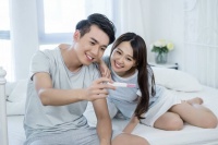 原创             备孕夫妻要学起来，4个动作要多做，可以更好的助孕