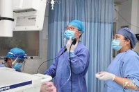 7岁男童肺部实变!有医院一天最高峰67例“洗肺”……