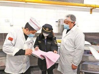 石景山区专项检查学校食堂食品安全