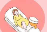 高龄不孕的女性输卵管粘连进行试管期间该注意什么？