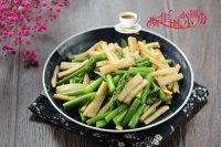 正大量上市！叶酸是黄瓜的15倍，5月要抓紧吃，鲜嫩营养足强免疫