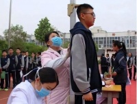 新一轮“中小学生身高标准表”5成学生未达标 你家娃拖后腿了吗