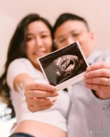 原创 前TVB小花陈诗欣怀孕宣布一索得男,与富贵老公备孕三年历经艰辛