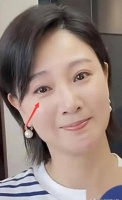 原创 40岁演员侯梦莎官宣怀孕!晒孕肚照激动落泪,结婚四年备孕艰辛