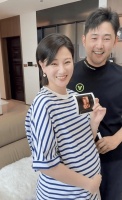 原创 军花侯梦莎官宣怀孕,高龄备孕四年,直播圈转型路遇新挑战