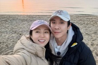 原创         董璇二婚勇敢奔赴姐弟真爱，打破丁克执念努力备孕，历经风霜终遇温柔归宿