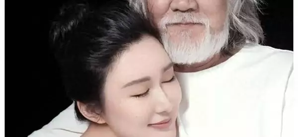 原创 张纪中75岁再备孕5胎,44岁妻子坦言希望这次能生个儿子