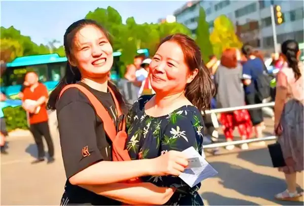 原创         2026国庆避开备考无效误区 成考生精准冲刺稳稳拿证上岸