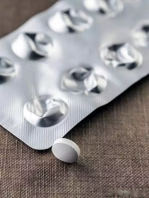 别只把叶酸当备孕品！护血管防脑梗、阻断胃病恶变、改善男性功能