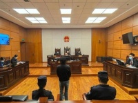 妈妈体罚殴打8岁孩子被判刑 媒体:教育不是以爱之名的伤害